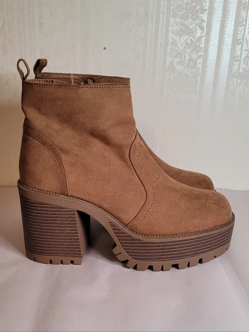 UNIONBAY Paula Platform Chunky Lug Sole Ankle Boots Size 8.5